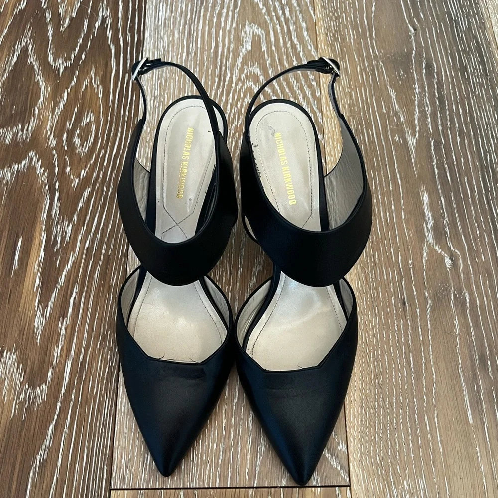 Nicholas Kirkwood Leda Black Leather Pointed Toe Wide Strap Pumps 39 1/2 - Picture 2 of 14